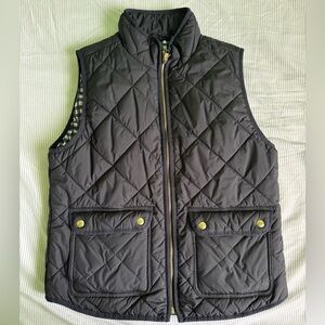 J. CREW - Women’s Quilted Vest with Gold Detailing in Size M | Color Black